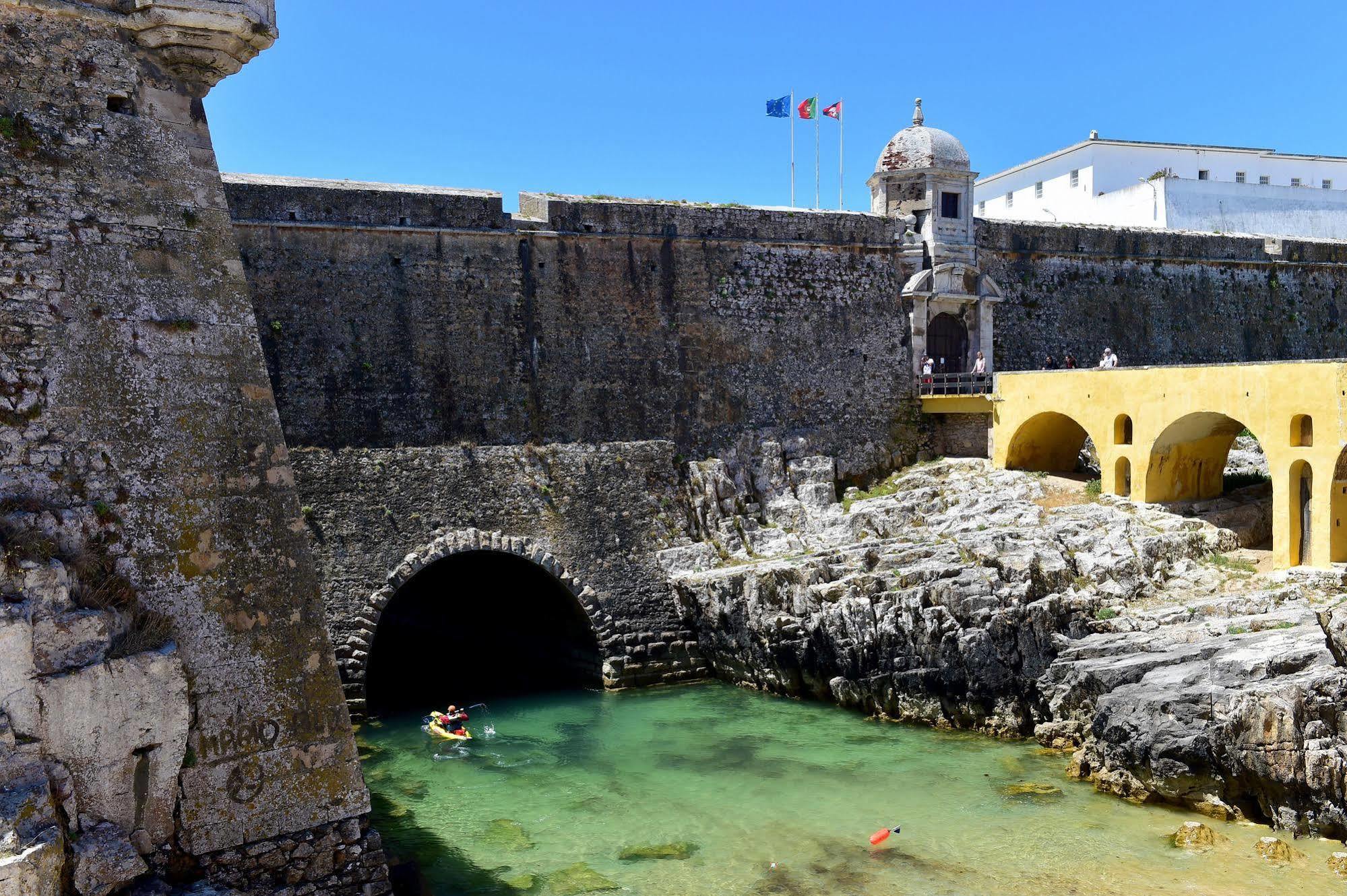 Mercearia D'Alegria Boutique B&B Peniche Eksteriør billede